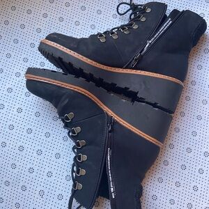 Women’s Baretraps Black Wedge Ankle Boots Lace-up 1-3/4” Heel size 10M